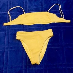 Hollister yellow ribbed bikini set
